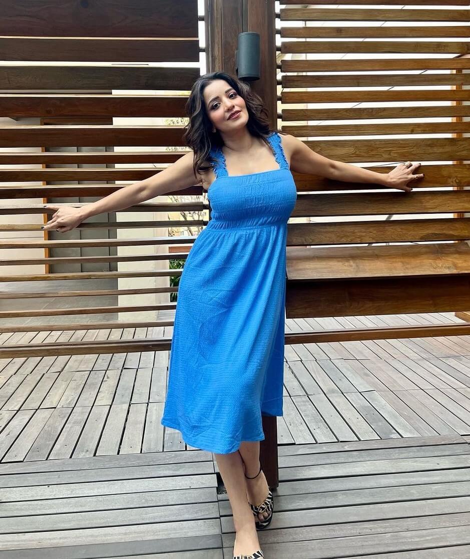 TV Actress Monalisa In Blue Sleeveless Dress