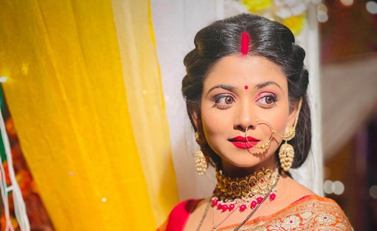 TV Actress Tanvi Dogra  Sanskari Bahu Look In Traditional Indian Saree