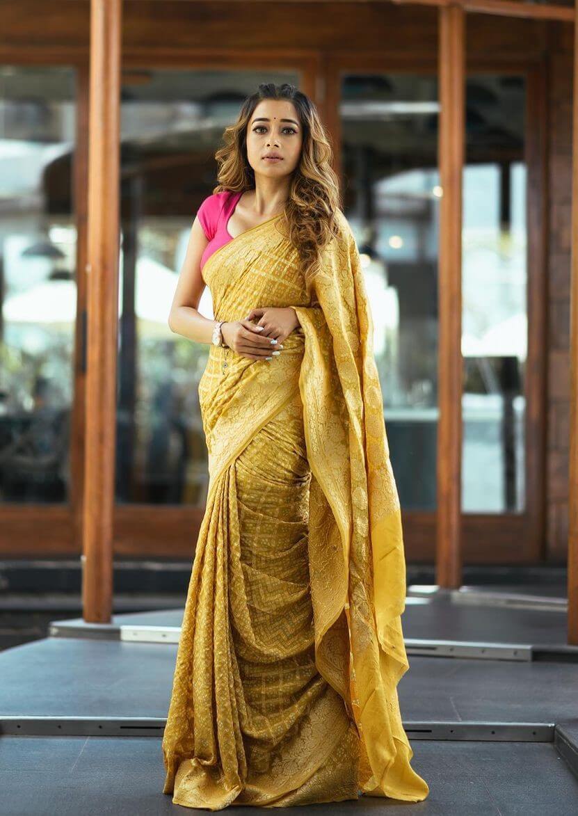 Tina Datta Rocks a Mustard Yellow Saree Look with a Touch of Desi-ness!