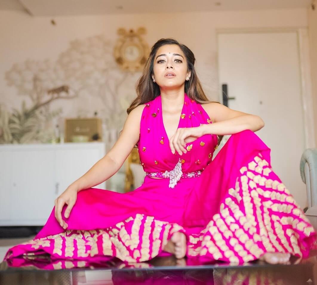 Tollywood Fashionista - Dazzling in Dark Pink Traditional Wear!