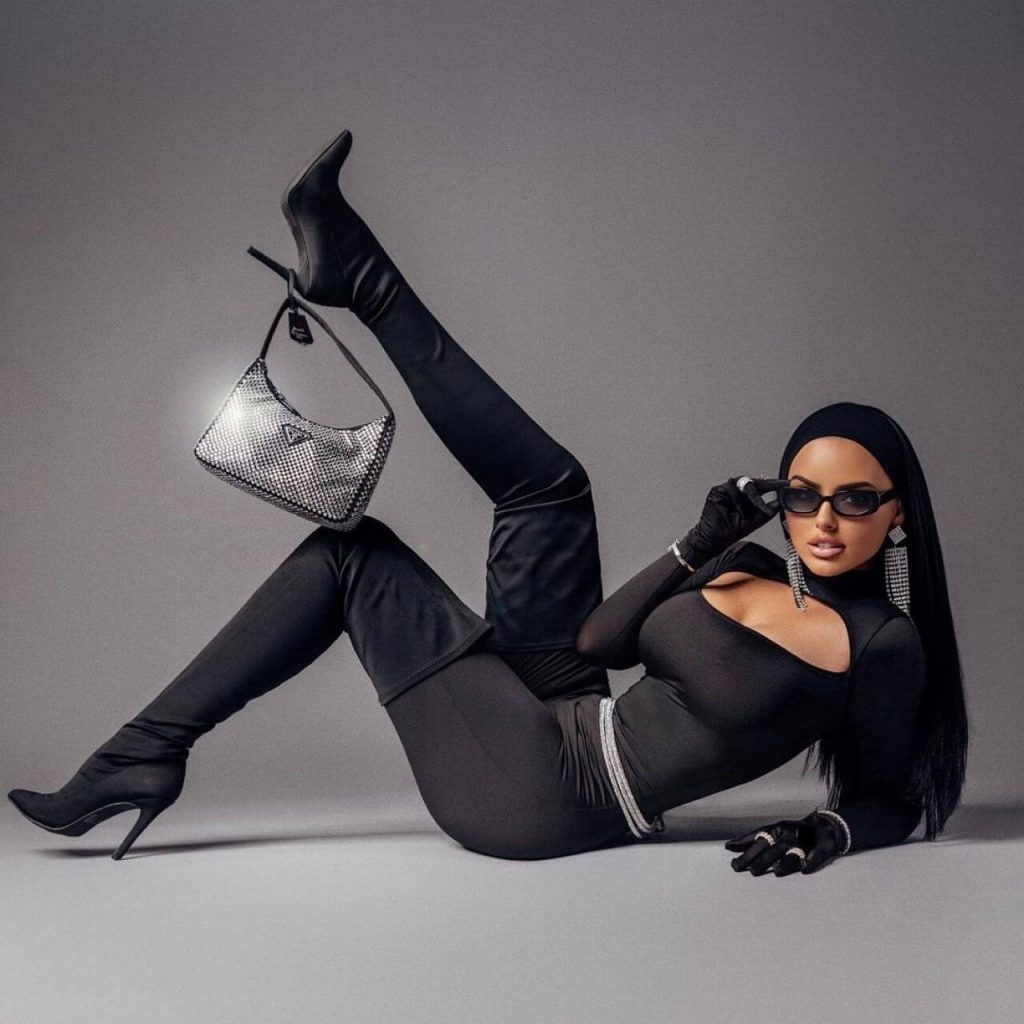 Abigail Ratchford - Outfits, Style, and Looks - K4 Fashion