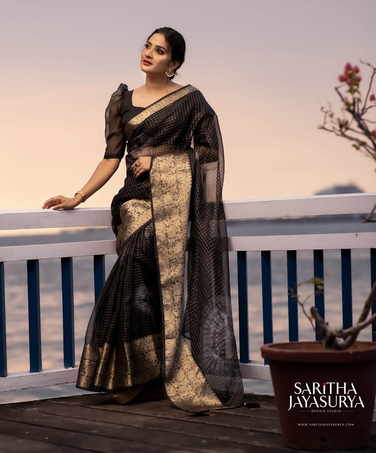 Aditi Ravi Poise Look In Black Zari Woven Cotton Blend Saree With Puffed Sleeves Blouse Inspired Best Outfit & Looks Collection