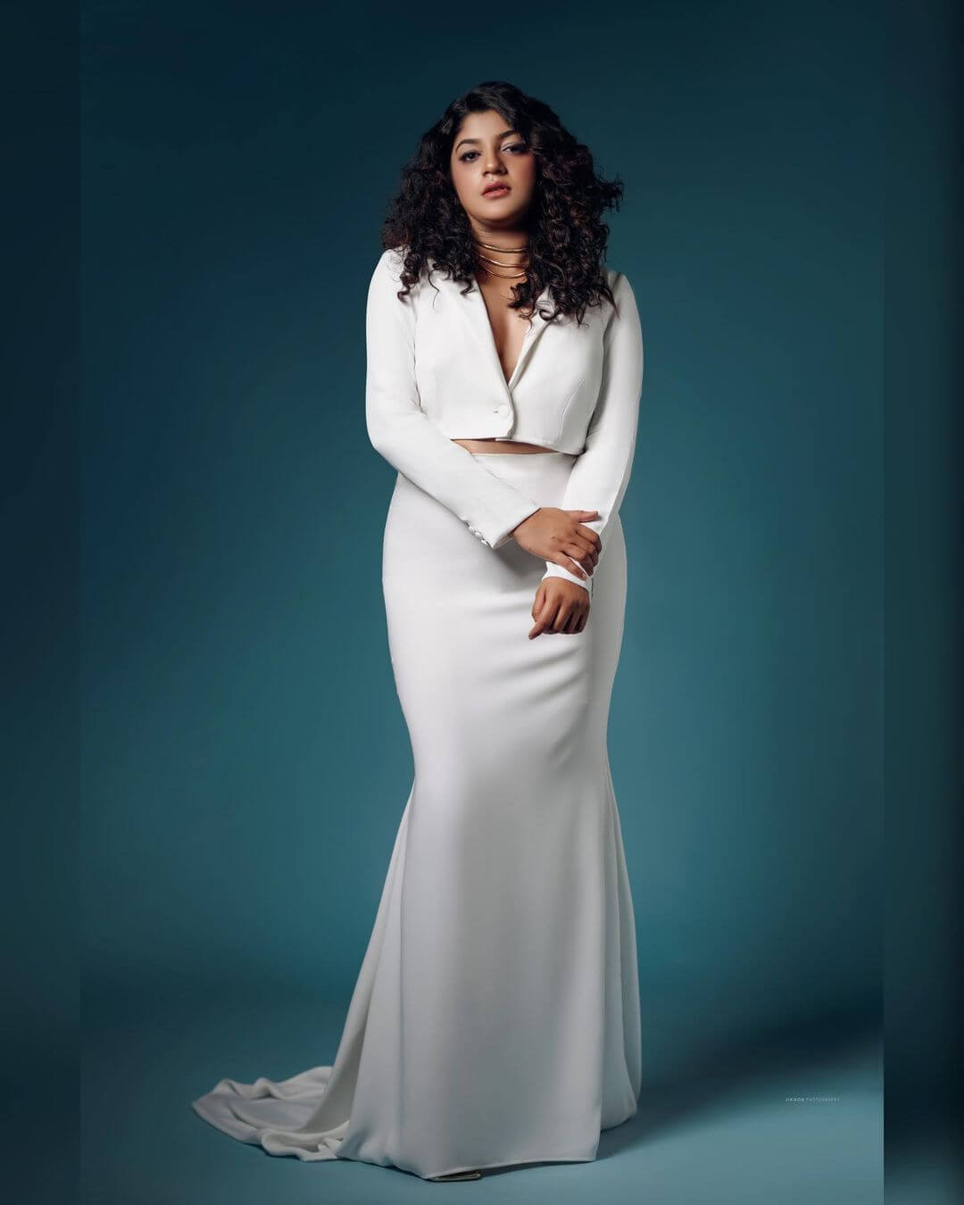 Aparna Balamurali Looks Drop Dead Gorgeous in White 2-Piece