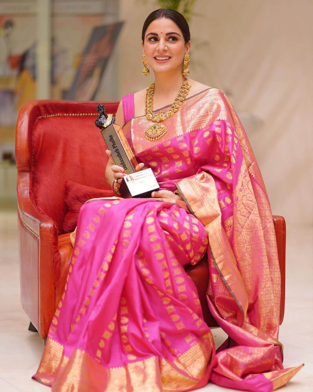 Best Actor Awardee Shraddha Arya In Pink Silk Saree With Beautiful Temple Design Jewellery