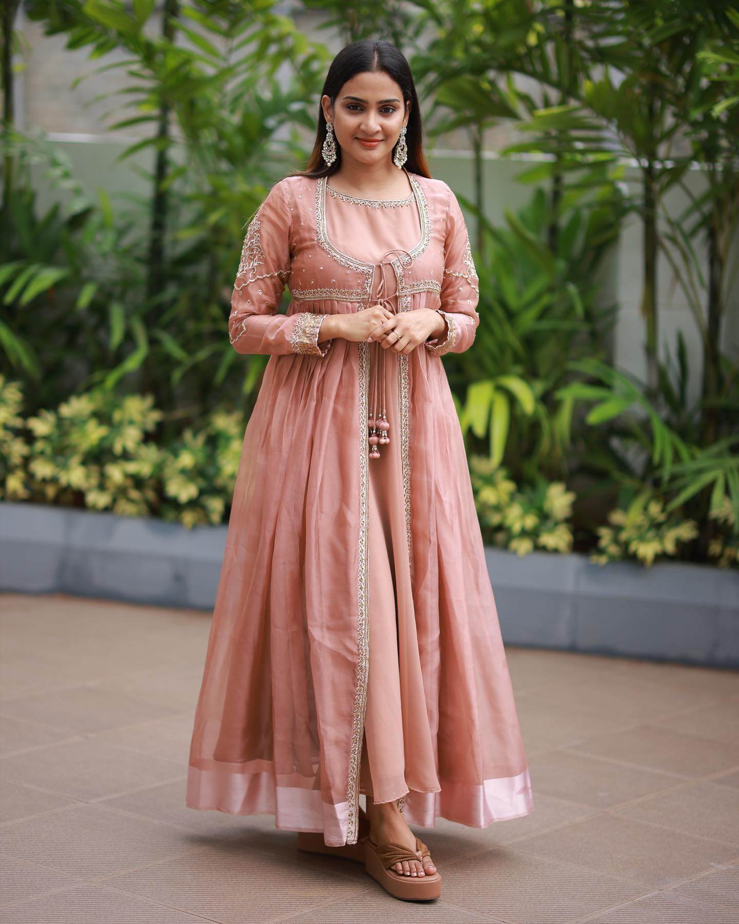 Gorgeous Aditi Ravi In Dusky Pink Kurta Set With Embellished Outer Inspired Best Outfit & Looks Collection