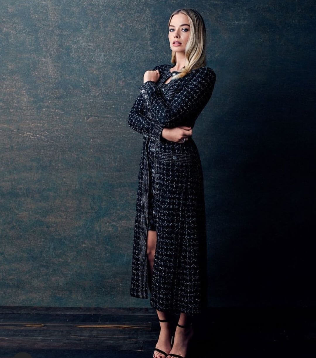 Gorgeous Margot Robbie In Black And White Chanel Dress And Longline Coat