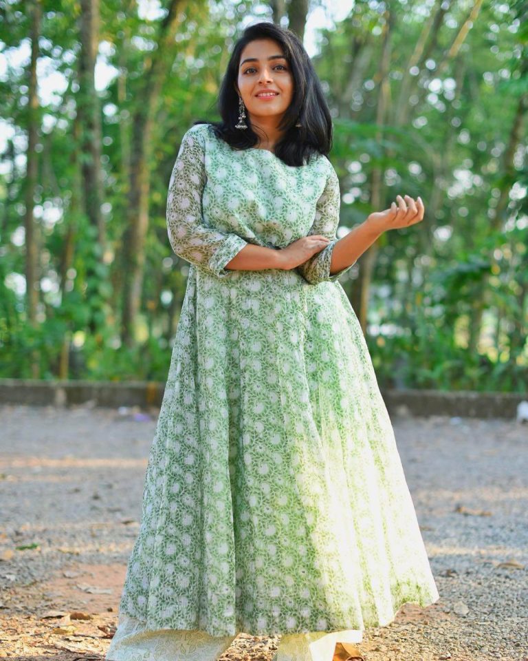 Rajisha Vijayan Western, Ethnic Outfits And Looks - K4 Fashion