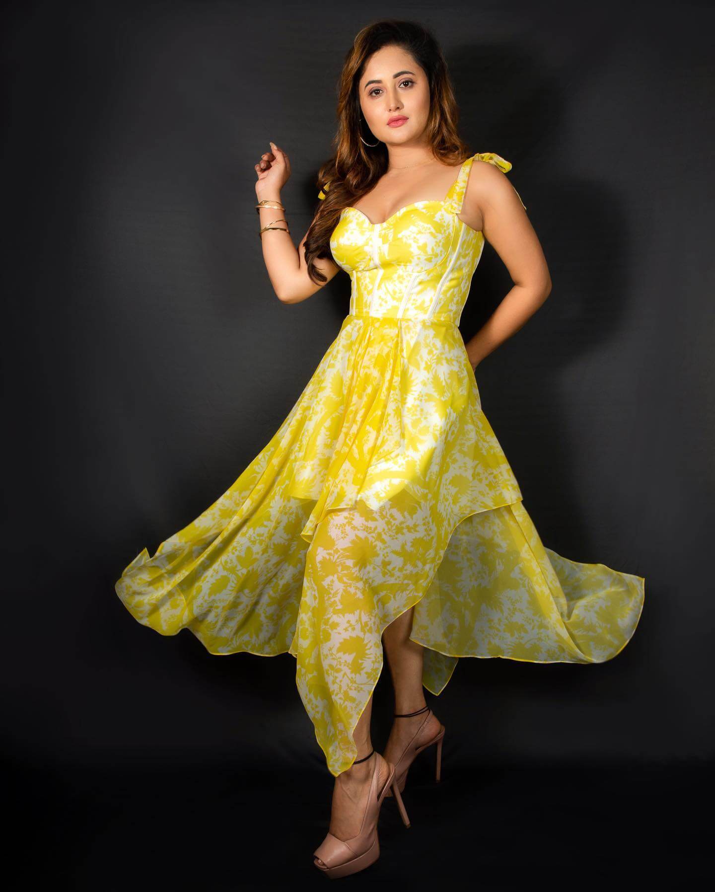Rashami Desai In Yellow & White Printed Tie Up Dress With Sweet Heart Neckline