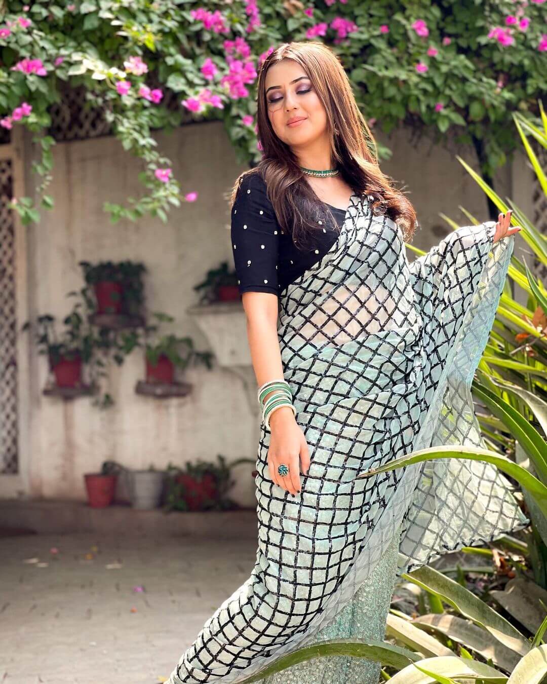 Riya Sharma Look Beautiful In Black & White Saree Paired With Black Blouse