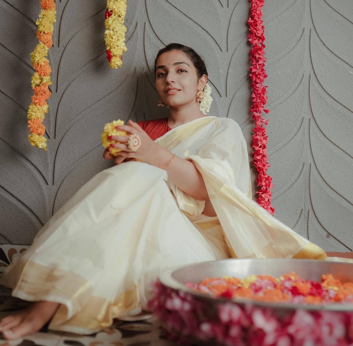 South Actress Rajisha Vijayan In Traditional South Indian Kasavu Saree Paiored With Red Blouse
