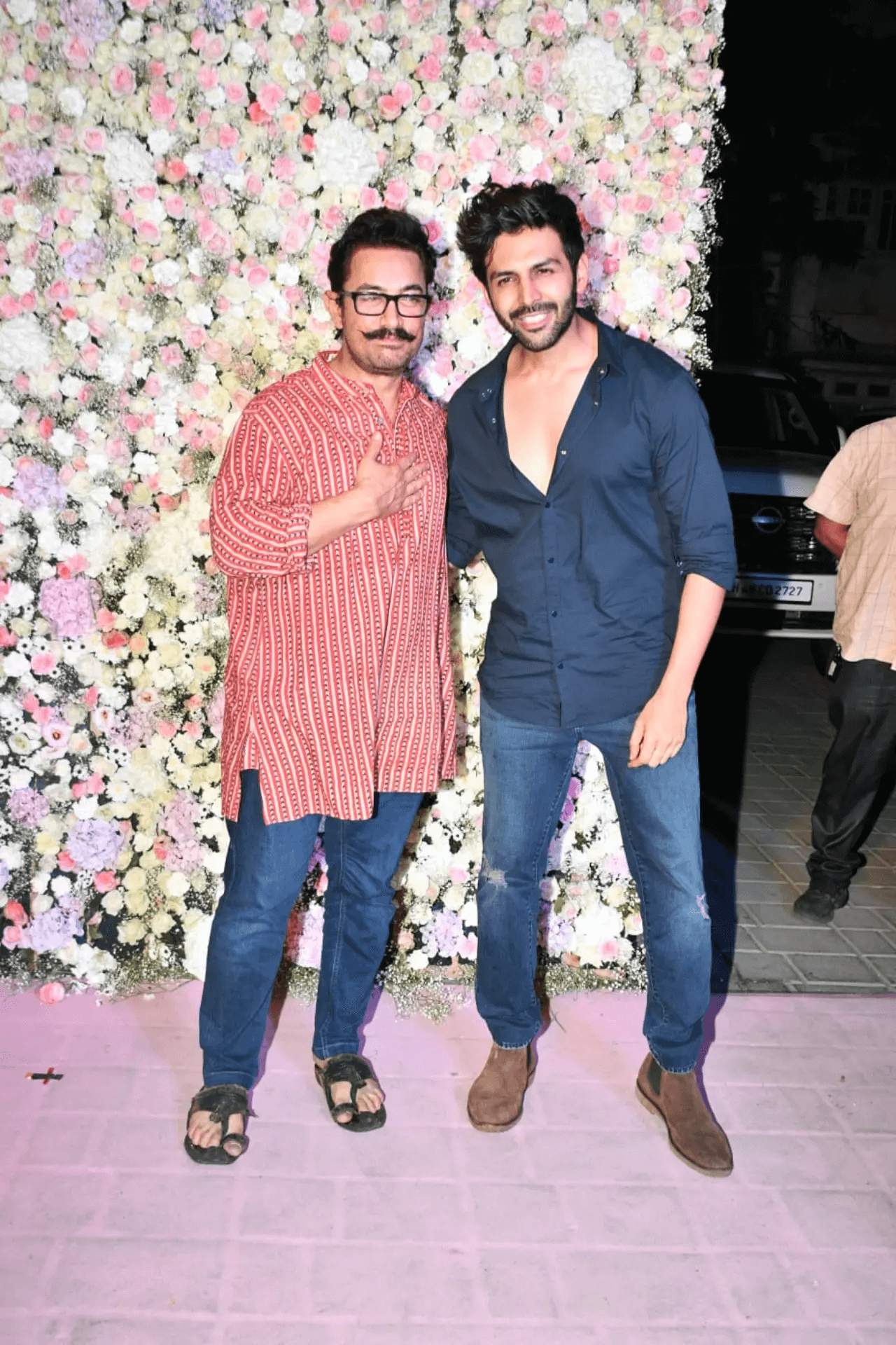 Aamir Khan and Kartik Aaryan - Bollywood Celebs Attends Aayush Sharma And Arpita Khan's Eid party