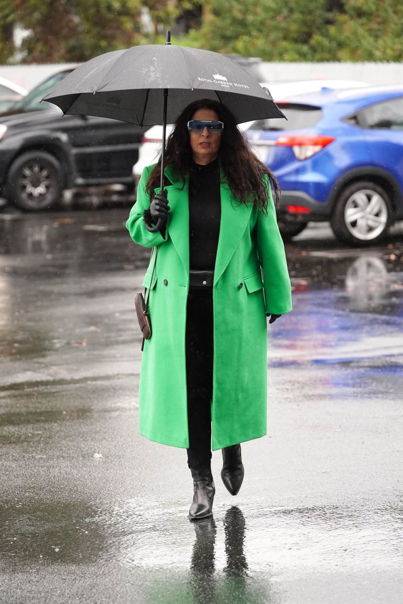 Alice Amter – Outside Sirius Studios in Studio City