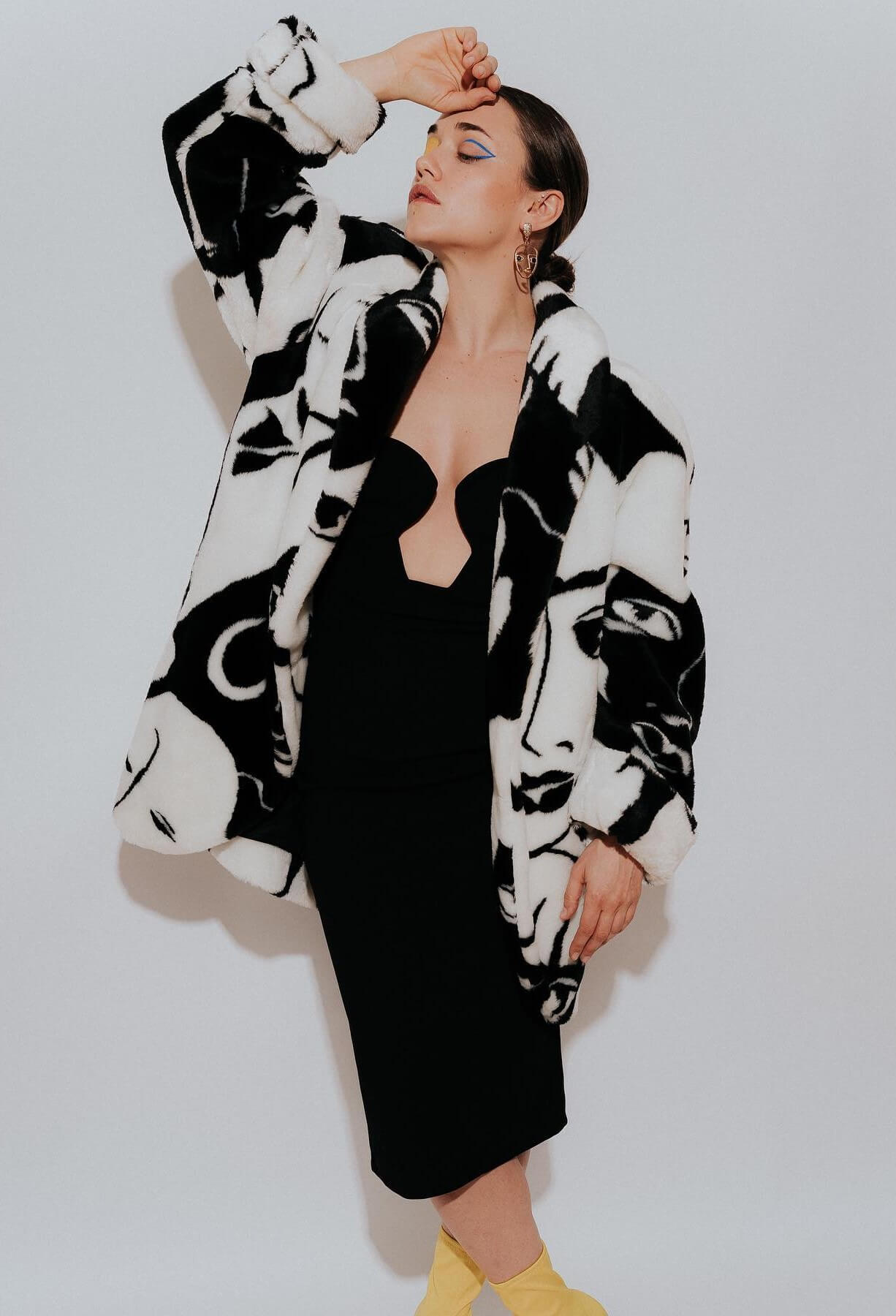 Alice Kremelberg Dazzling In Black & White Printed Baggy Jacket With Short Dress