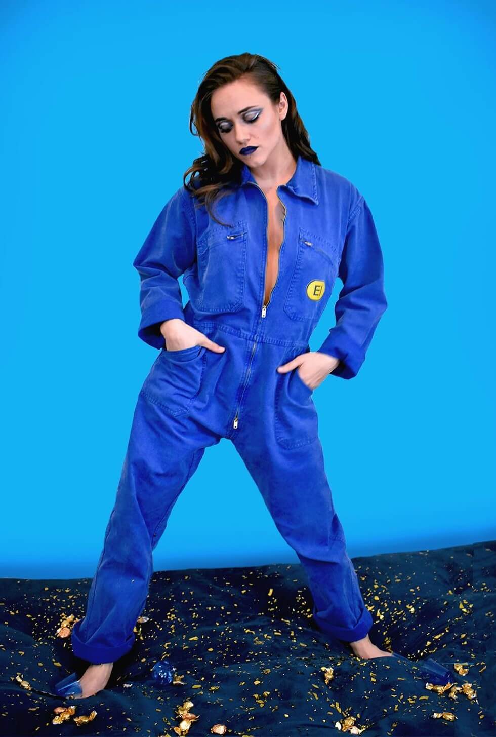 Alice Kremelberg Stylish In Blue Denim Jumpsuit Outfit