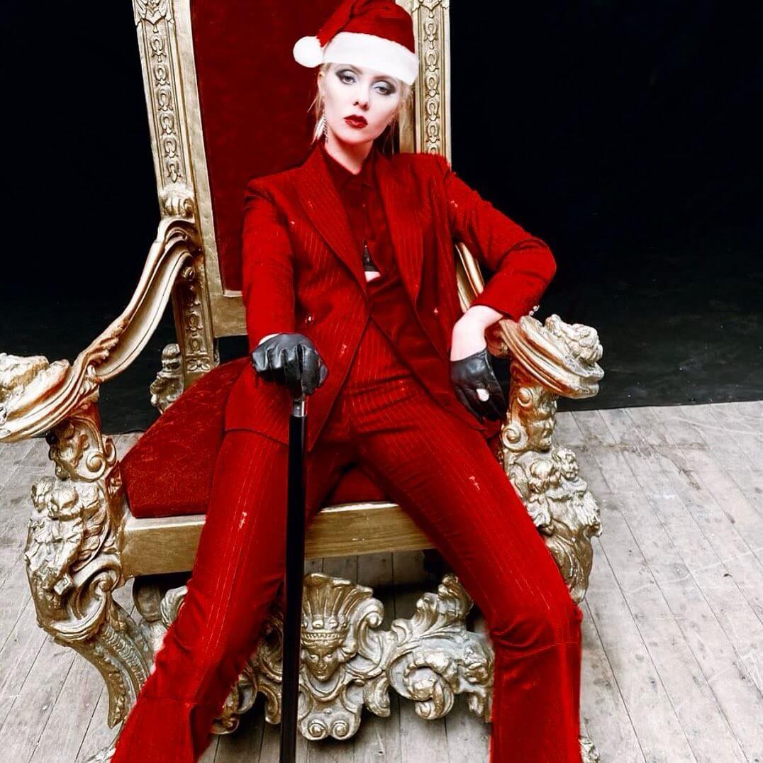 Amazing Taylor Momsen in Christmas festive outfit