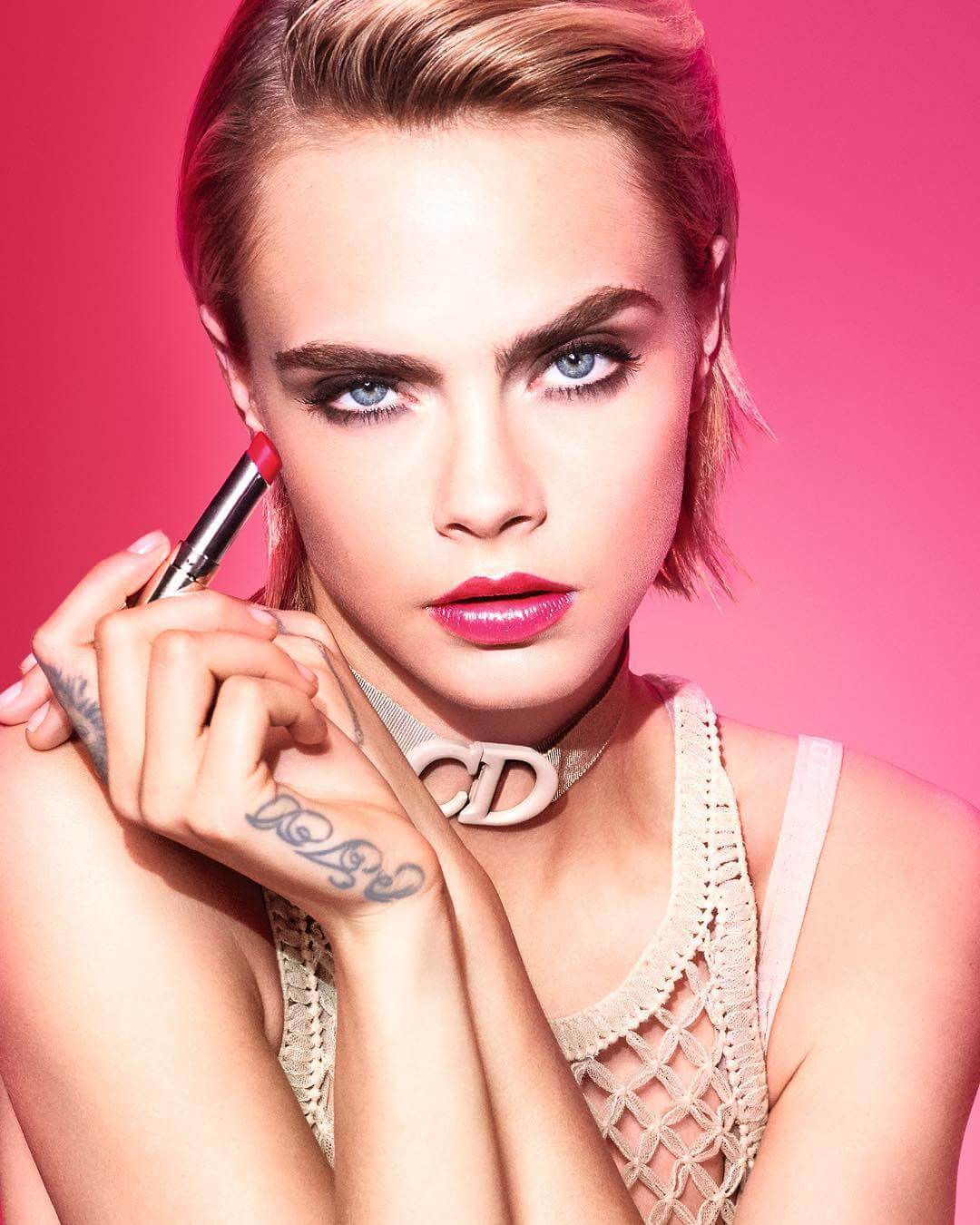Cara Delevingne Rocks the Classic Dior Look with Pink Moment Glam Makeup!
