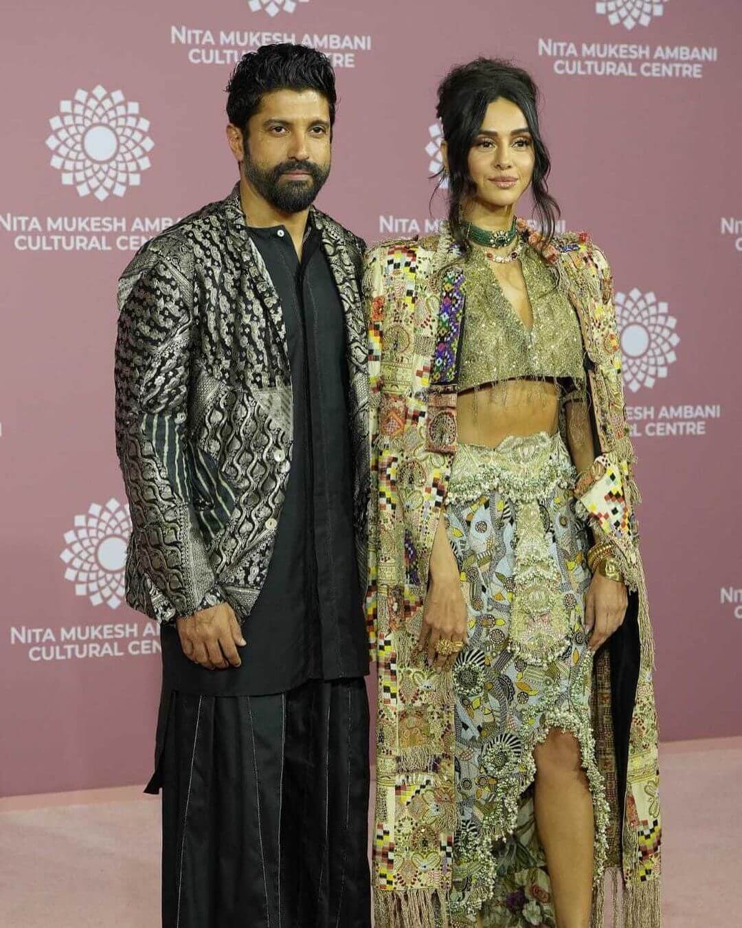 Farhan Akhtar With His Wife Shibani Dandekar K4 Fashion