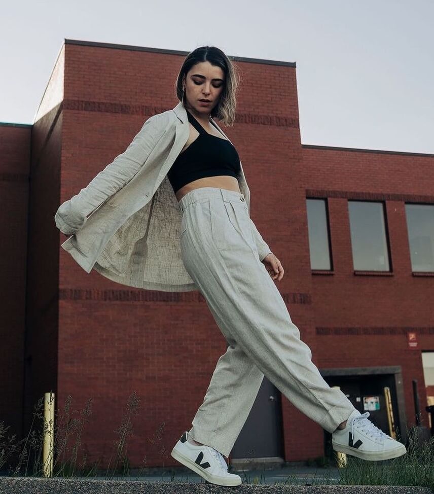 Nicole Munoz's Effortless Elegance: A Monochrome Co-Ord Set for the Perfect Casual Look