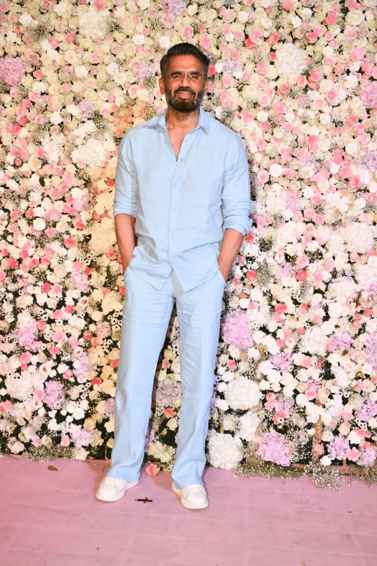 Suniel Shetty - Bollywood Celebs Attends Aayush Sharma And Arpita Khan's Eid party