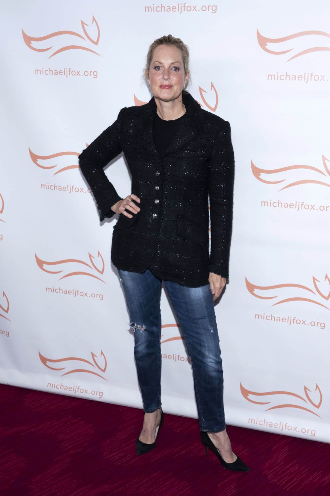 Ali Wentworth –In Black Shiny BlazerWith Blue Denim Damaged Jeans -  2021 Michael J. Fox Foundation Gala in New York