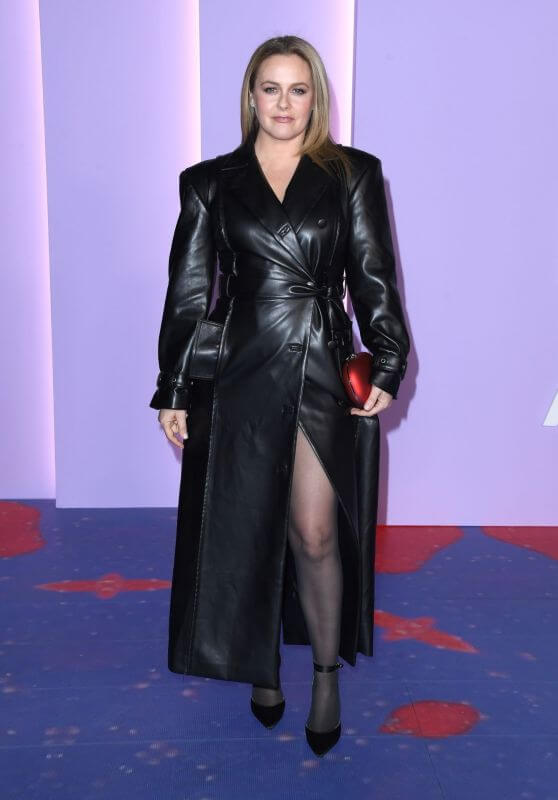 Alicia Silverstone - In  Black Leather Full Sleeves Overcoat Long Dress