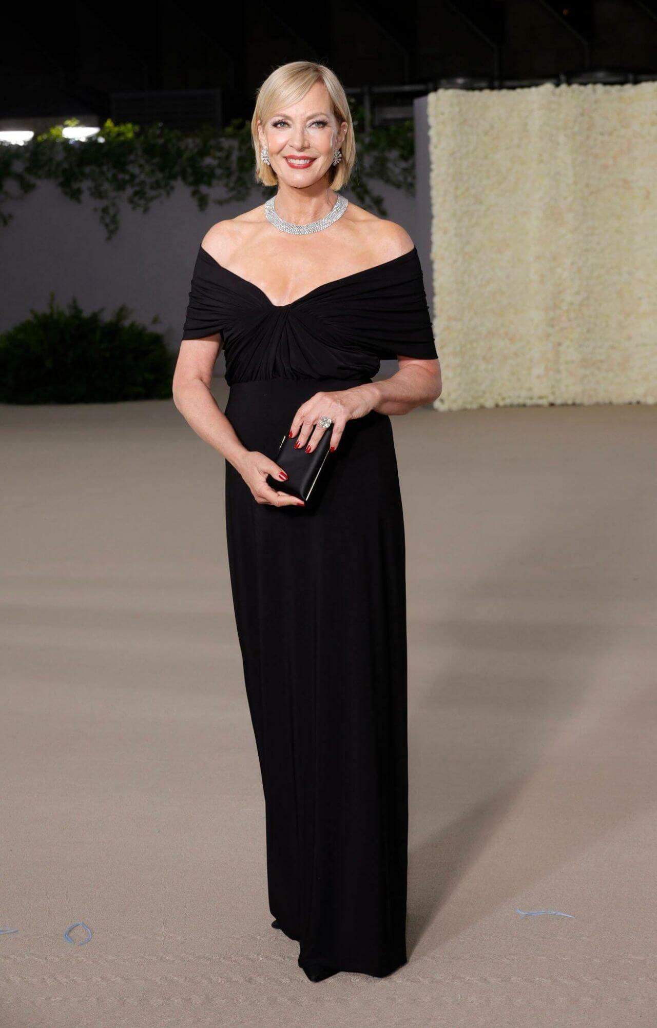 Allison Janney -Beautiful In Black Off Shoulder Long Gown With Silver Necklace & Pouch