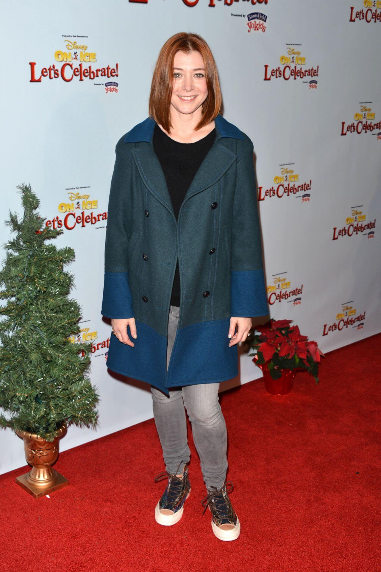 Alyson Hannigan -Olive Green Color Block Long Blazer With Grey Jeans