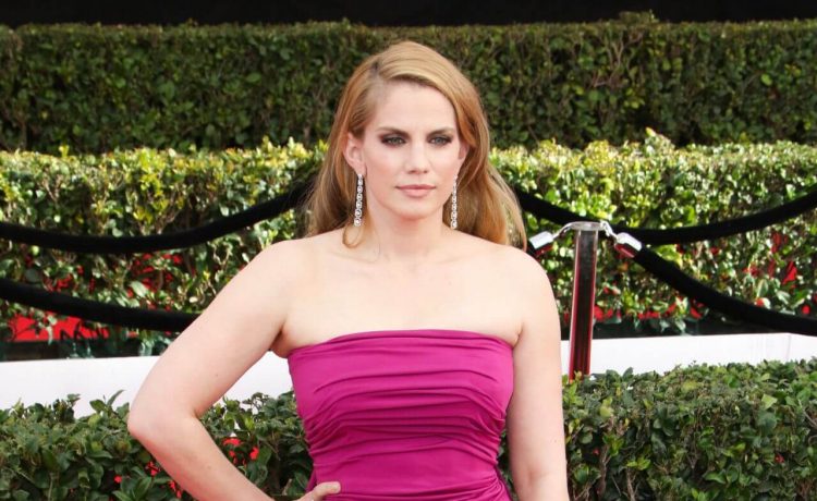 Anna Chlumsky In Pink Strapless Long Dress At SAG Awards in Los Angeles