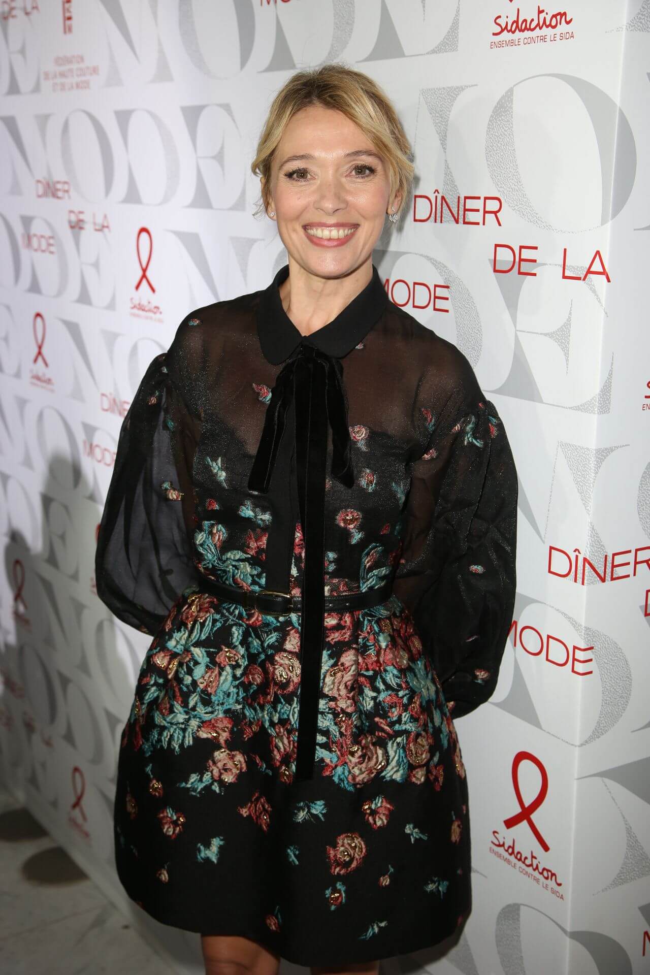 Anne Marivin  In Black Embroidery With Collar Baggy Short Dress At “Diner De La Mode” In Paris Fashion Week