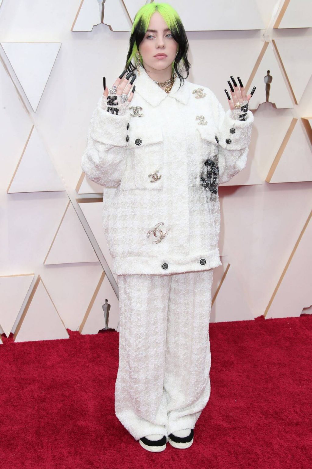 Billie Eilish Outfits Style And Looks K4 Fashion billie-eilish-outfits-style-and-looks-k4-fashion