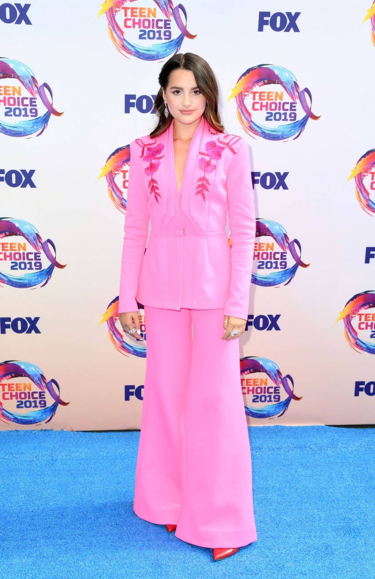 Annie LeBlanc  In Pink Pants & Embroidery Blazer Outfits At FOX’s Teen Choice Awards