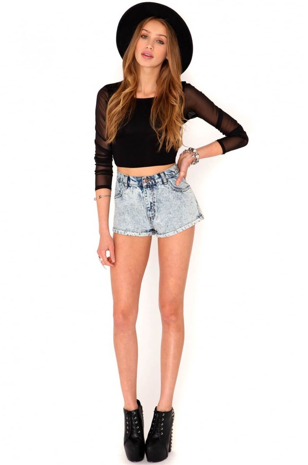 Cailin Russo  Perfect looks in Black Full Sleeves Crop Top With Denim shorts