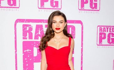 Caitlin Carmichael In Red Sweetheart Neck Bodycon Dress At Rated PG Launch in LA