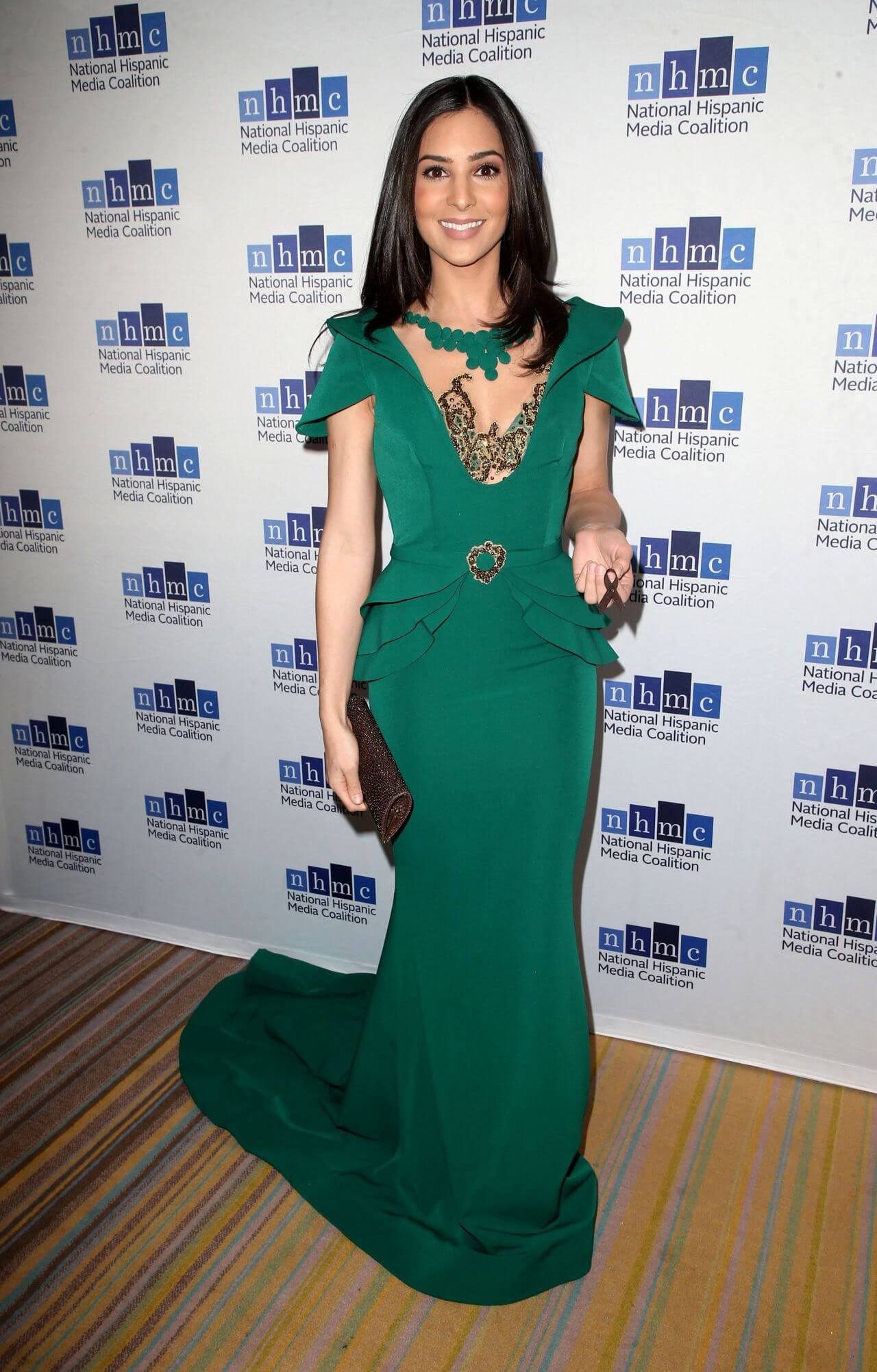 Camila Banus Charming Looks In Green Long Mermaid Gown Dress
