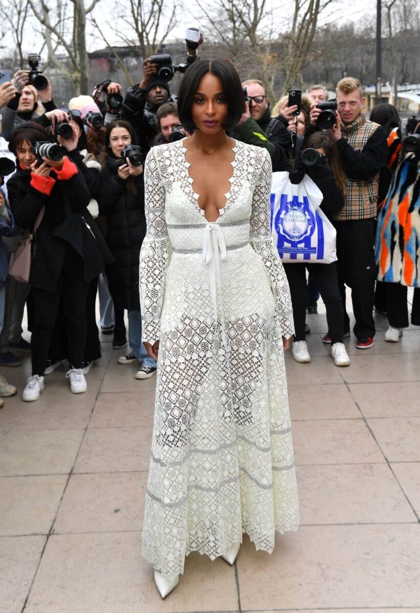 CIARA FEMININE LACE TOP