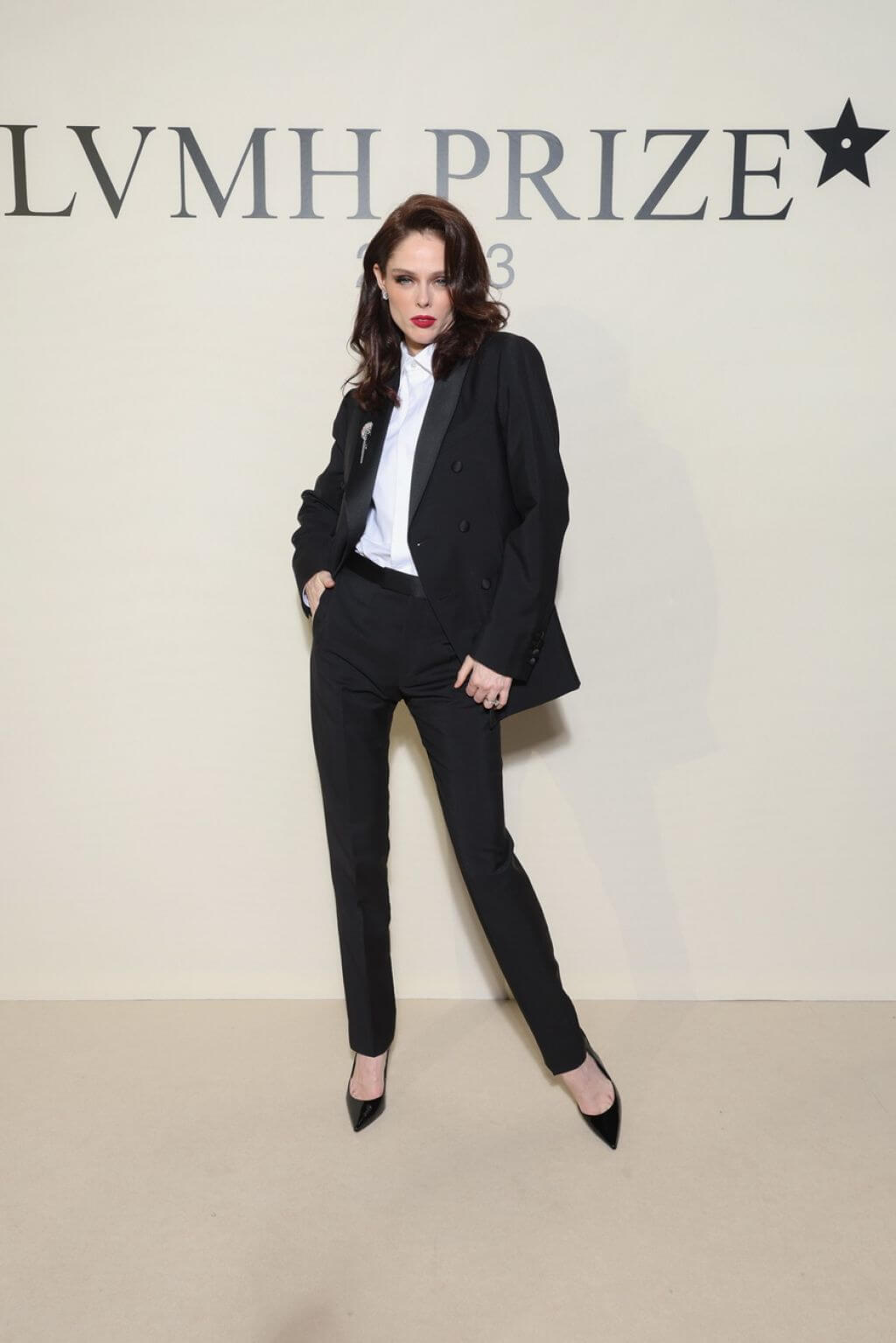 Coco Rocha In White Shirt and Black Pants With Blazer Outfits 