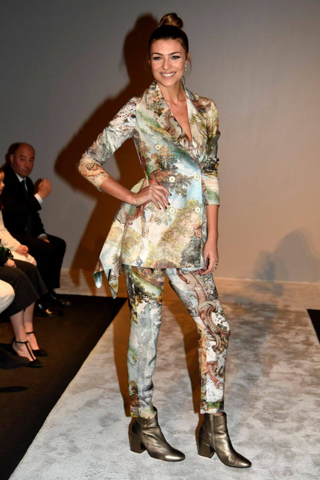 Cristina Chiabotto Pushing Boundaries with Fearless Style - K4 Fashion