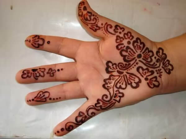 A Cute Floral Pattern Mehndi Design For Kids