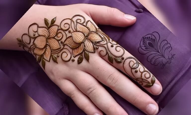 A Lotus Style Arabic Mehndi Design For Kids