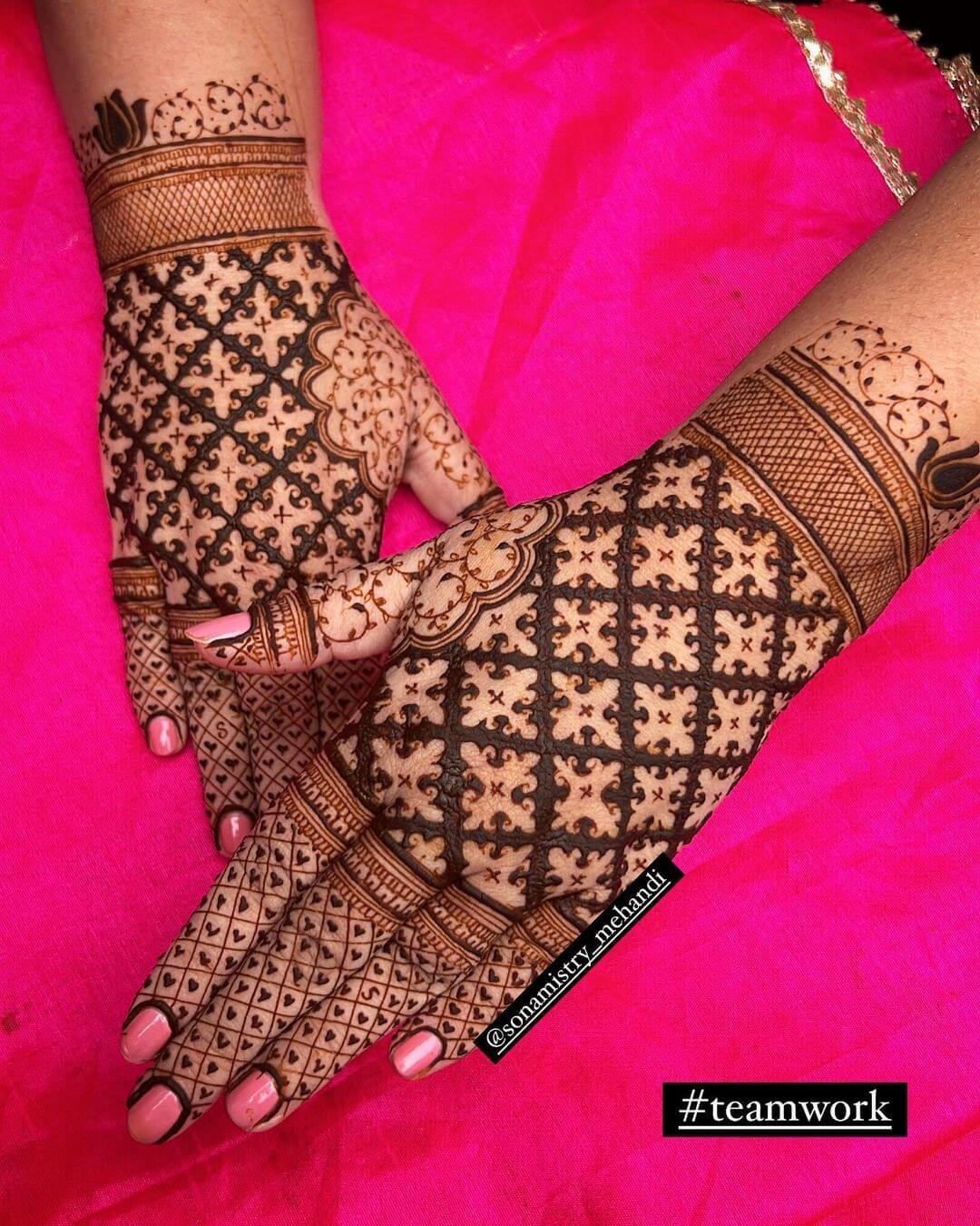 Elegant Cris Cross Net Style Mehndi Design
