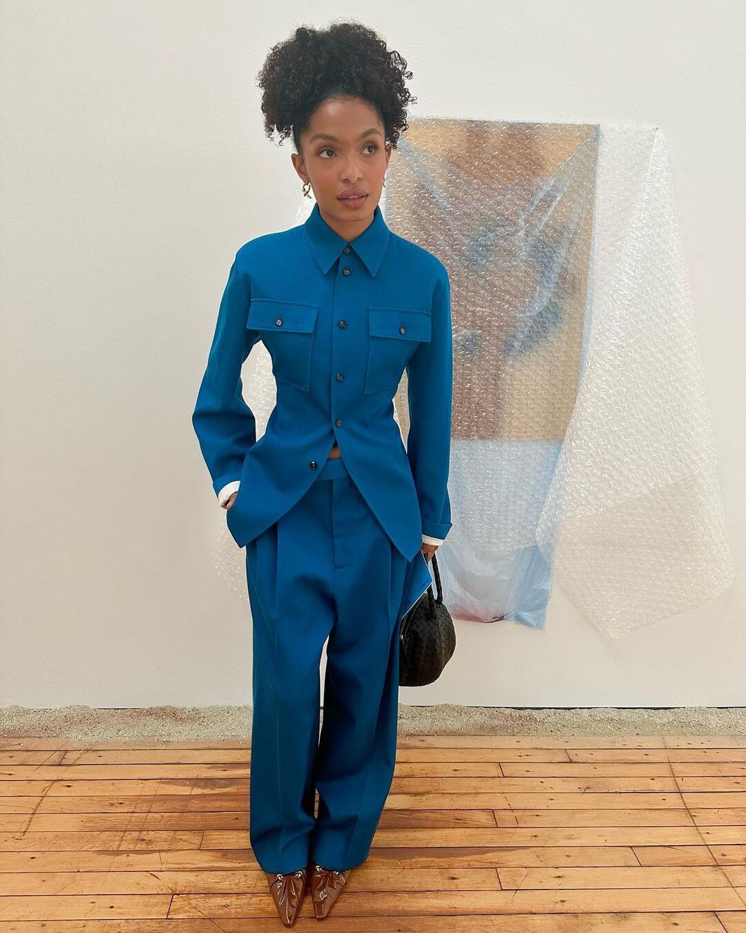 Yara Shahidi In Blue Full Sleves Shirt With Baggy Pants