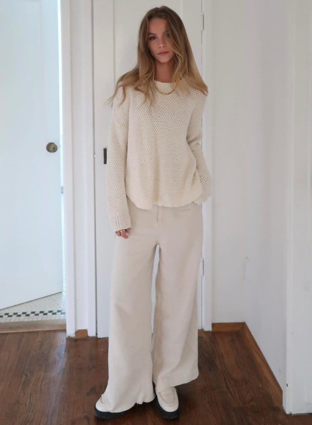 Anna Shumate In White Woolen Sweater With Pants