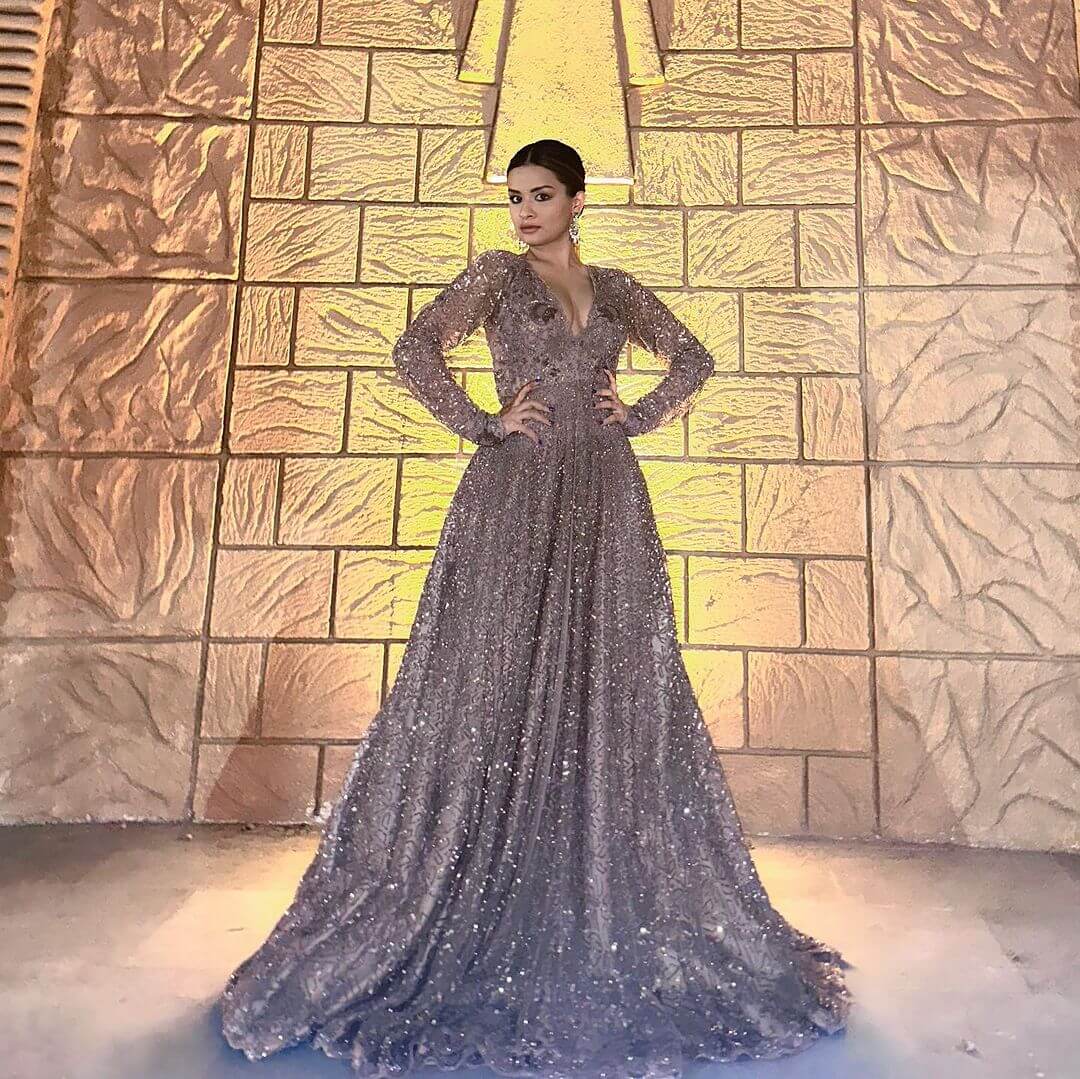 Avneet Kaur In Shimmery Full Sleeves Long Gown