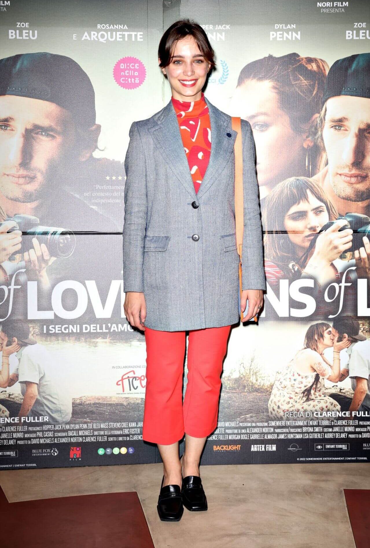 Denise Tantucci In Grey Long Blazer With Printed Top And Pants