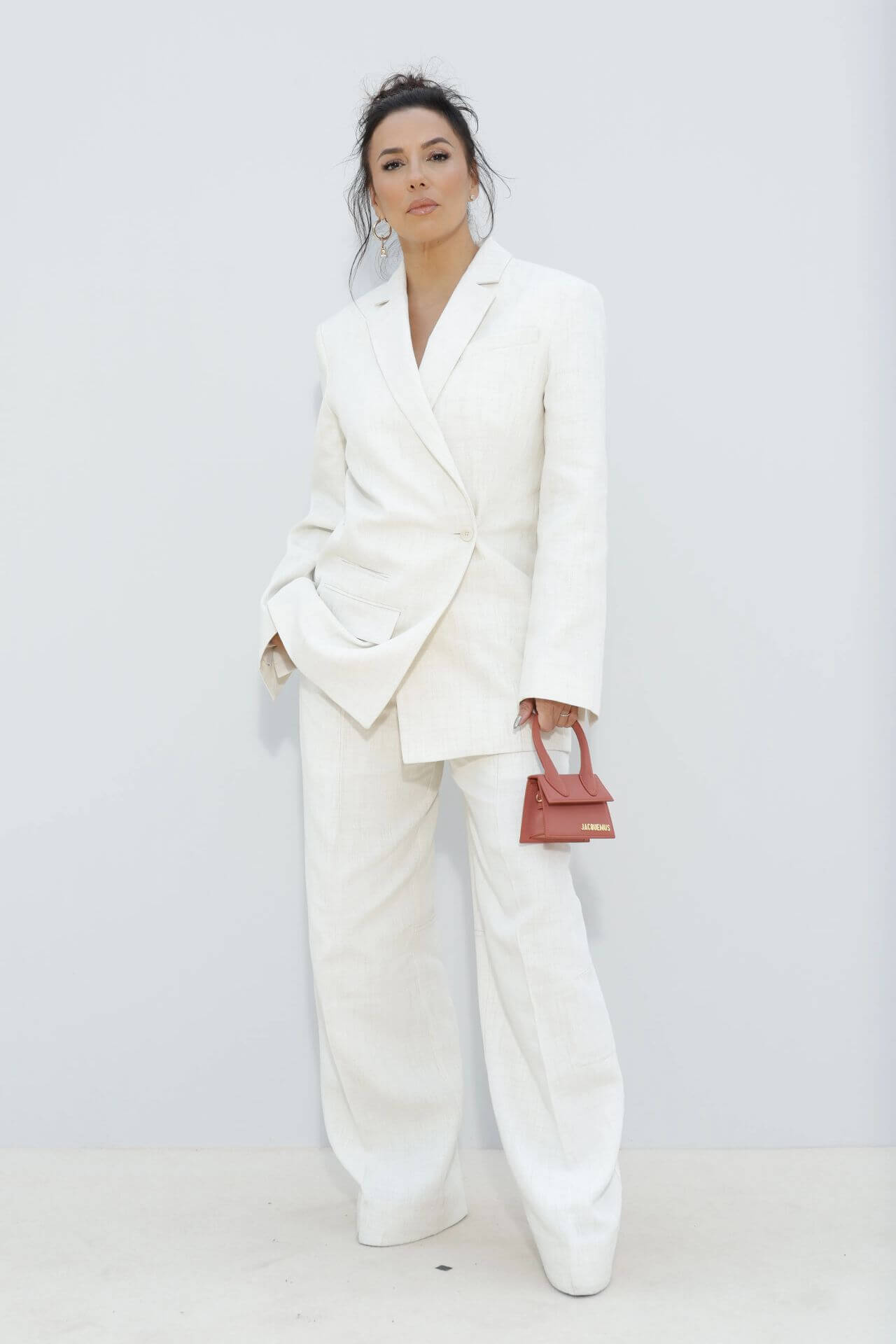 Eva Longoria In White Blazer With Pants