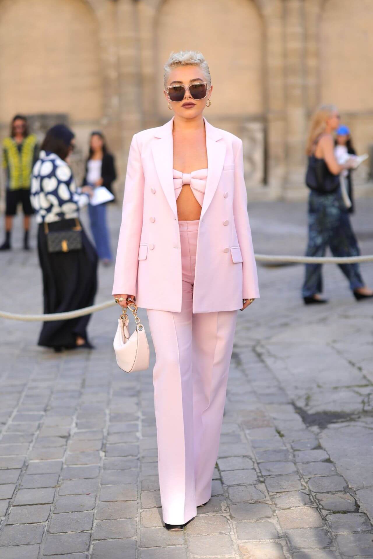 Florence Pugh In Pink Blazer With Pants