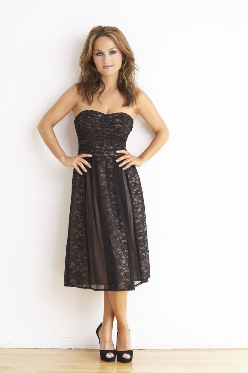 Giada De Laurentiis In Black Strapless  Pleated Gown