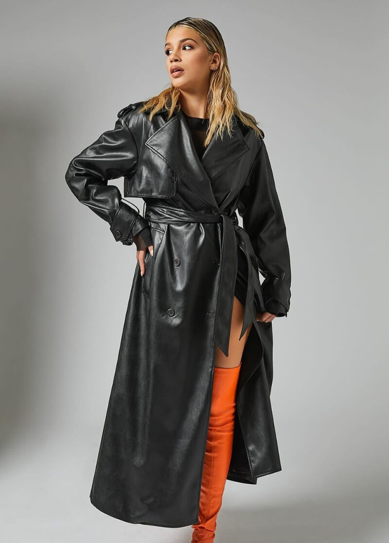 Alice De Bortoli In Black Leather Long Coat