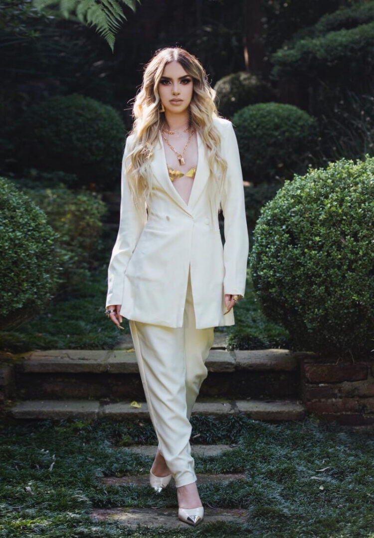 Kimberly Loaiza Gorgeous Chic Fashion Outfits