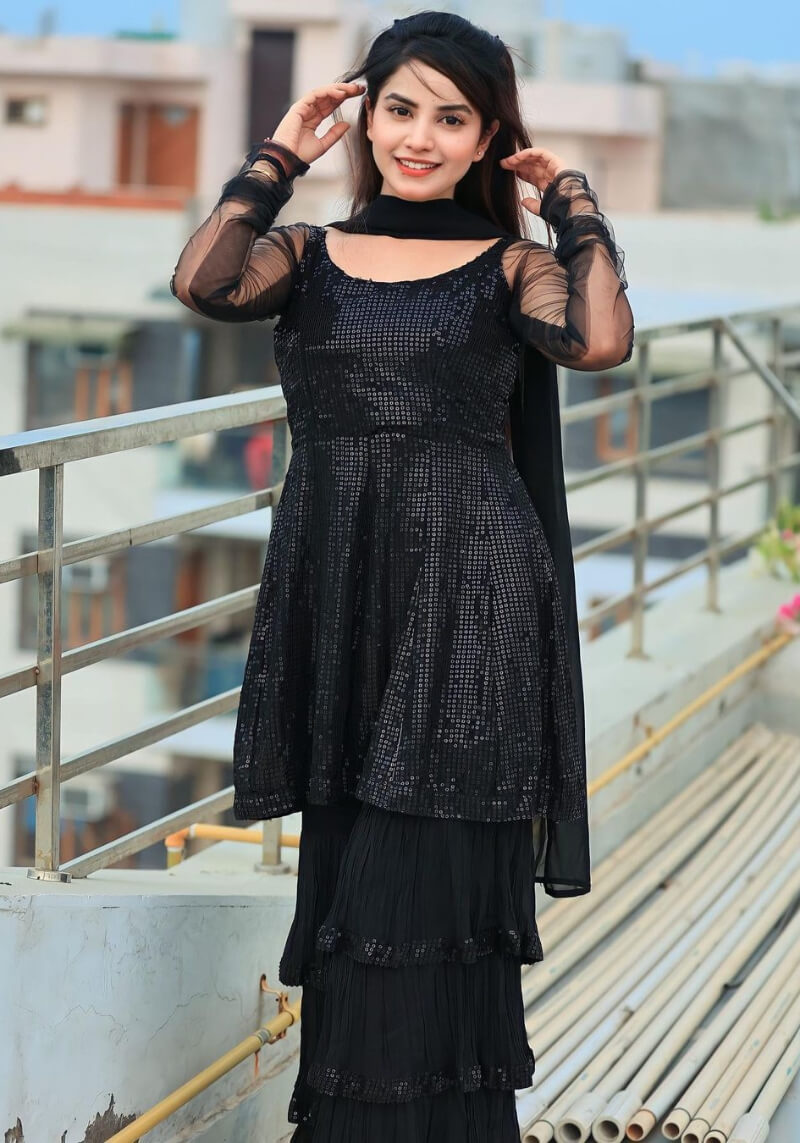 Piyanka Mongia In Black Frill Sarara Set